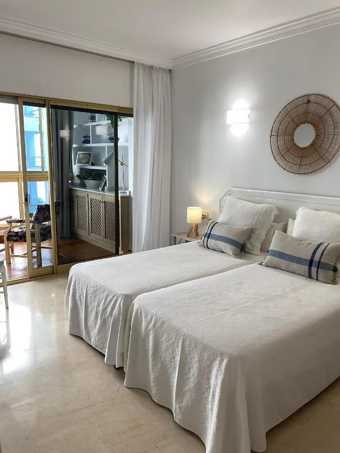 Precioso Apartamento En Primera Linea De Playa Marbella Spain